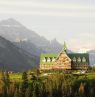 Außenansicht Berge, Prince of Wales, Waterton Park, Alberta - Credit: Prince of Wales Hotel
