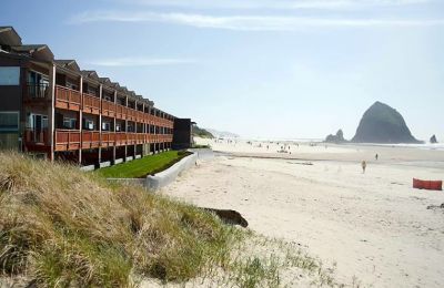 OR/Cannon Beach/Surfsand Resort/Aussenansicht