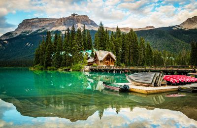 BC/Field/Emerald Lake Lodge/Außenansicht