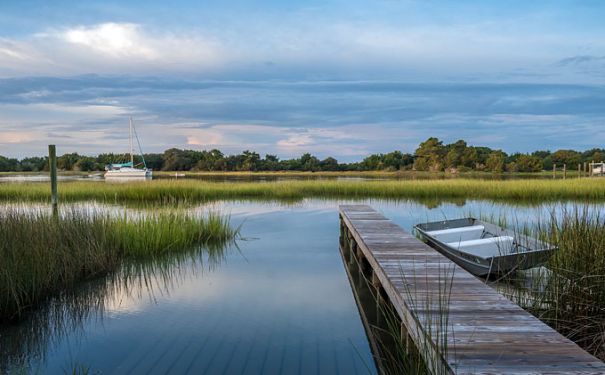 NC/Beaufort/Waterway Marsh with Dock