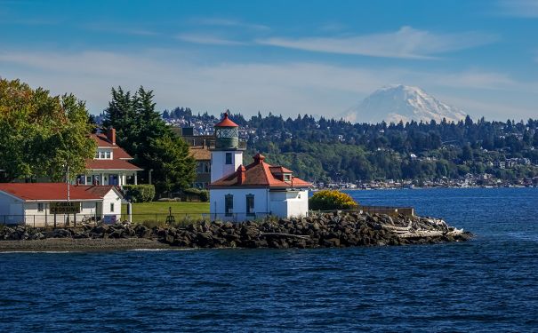 WA/Seattle/Alki Beach/Lighthouse