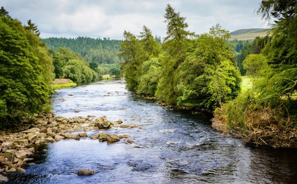 SCO/Castles/Balmoral Castle/River Dee