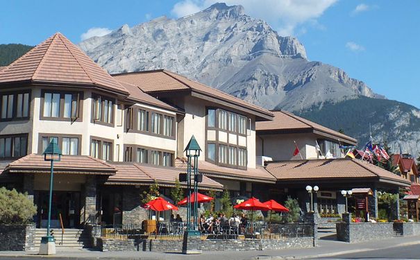 AB/Banff/The Elk & Avenue Hotel/Außenansicht