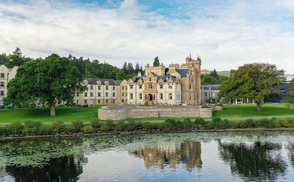 SCO/Alexandria/Cameron House on Loch Lomond/Außenansicht