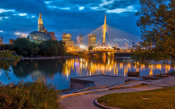 MB/Winnipeg/Esplanade Riel Bridge