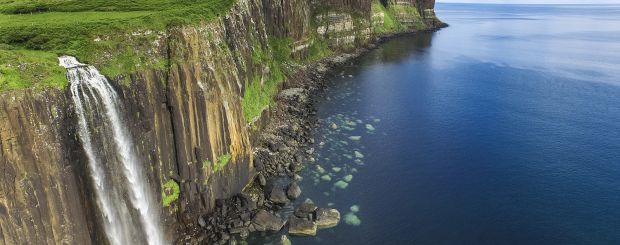 Mealt Falls and Kilt Rock, Isle of Skye, Schottland - Credit: VisitScotland / Richard Elliot