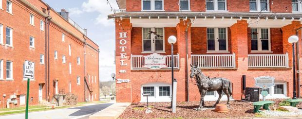 Aussenansicht, The Belmont Inn by OYO, Abbeville, South Carolina Credit: The Belmont Inn by OYO