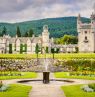 Balmoral Castle Aussenansicht, Crathie, Schottland - Credit: Visit Scotland / North East 250 / Damian Shields