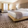 Zimmer 1 King, Drury Inn & Suites Louisville North, Louisville, Kentucky Credit - Expedia