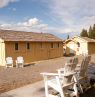 Aussenansicht der Cabins, Lake Yellowstone Hotel, Yellowstone National Park, Wyoming - Credit: Lake Yellowstone Hotel