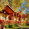 Außenansicht, Rustic Inn at Jackson Hole Creekside Resort & Spa, Jackson, Wyoming - Credit: Rustic Inn at Jackson Hole Creekside Resort & Spa